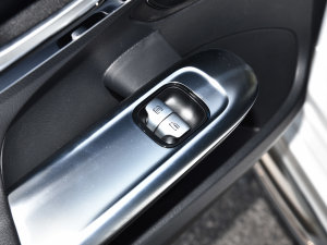 2023C 260 L \Ӱ ܇ƅ^