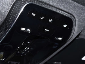 2023C 260 L \Ӱ п؅^