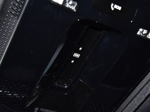 2023C 260 L \Ӱ п؅^