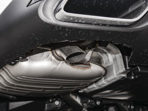 2023款C 260 L 皓夜运动版 排气管