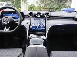 2023款C 260 L 皓夜运动版 中控台
