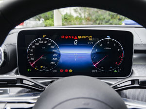 2023款C 260 L 皓夜运动版 仪表