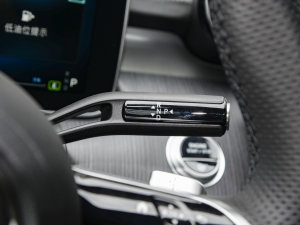 2023款C 260 L 皓夜运动版 换挡杆