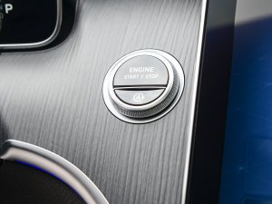 2023C 260 L ҹ\(yn)Ӱ п؅^(q)