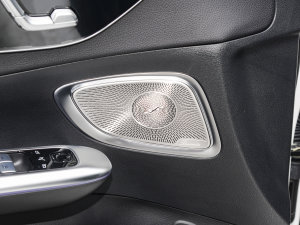 2023C 260 L ҹ\Ӱ п؅^