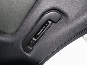 2023C 260 L ҹ\Ӱ п؅^