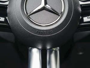 2023款C 260 L 皓夜运动版 中控区