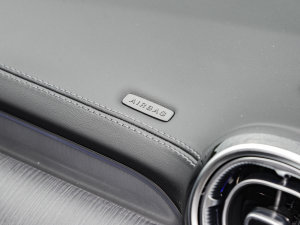 2023款C 260 L 皓夜运动版 中控区