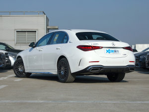2023款C 200 L 运动版 左后45度