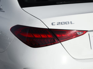2023款C 200 L 运动版 尾灯