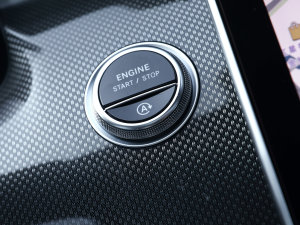 2023C 200 L \Ӱ п؅^