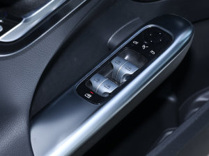 2023C 200 L \(yn)(dng) п؅^(q)