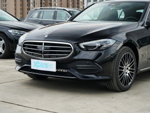 2023Ŀ C 260 L ^