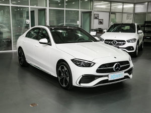 2023款C 260 L 运动版 4MATIC 右前45度