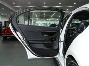 2023款C 260 L 运动版 4MATIC 左后车门