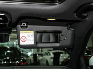2023款C 260 L 运动版 4MATIC 遮阳板（右）