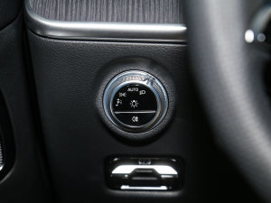 2023C 260 L \(yn)(dng) 4MATIC п؅^(q)