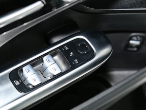 2023C 260 L \(yn)(dng) 4MATIC п؅^(q)