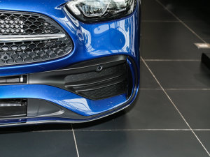 2023Ŀ C 260 L \Ӱ ^