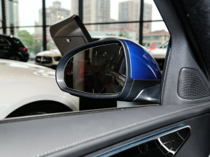 2023Ŀ C 260 L \Ӱ ^