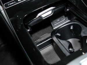 2023Ŀ C 260 L \Ӱ g