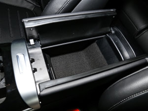 2023Ŀ C 260 L \Ӱ g