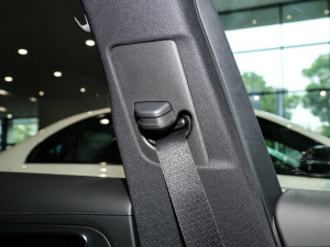 2023Ŀ C 260 L \Ӱ g