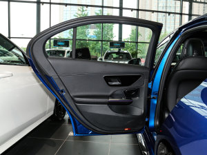 2023款改款 C 260 L 运动版 左后车门