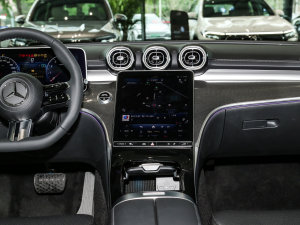 2023款改款 C 260 L 运动版 中控台