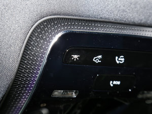 2023Ŀ C 260 L \Ӱ п؅^