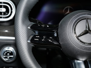 2023Ŀ C 260 L \Ӱ п؅^