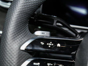 2023Ŀ C 260 L \Ӱ п؅^