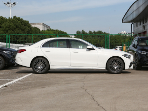2023款改款 C 200 L 运动版 正侧（右）
