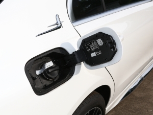 2023Ŀ C 200 L \Ӱ w