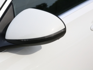 2023Ŀ C 200 L \Ӱ ^