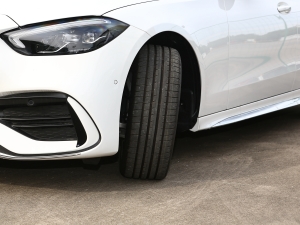 2023Ŀ C 200 L \Ӱ ^