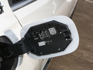 2023Ŀ C 200 L \Ӱ ^