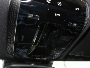 2023Ŀ C 200 L \Ӱ п؅^(q)