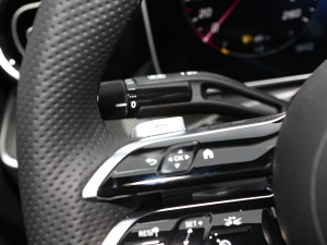 2023Ŀ C 200 L \Ӱ п؅^(q)