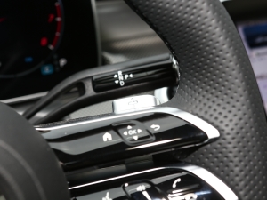 2023Ŀ C 200 L \Ӱ п؅^