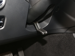 2023Ŀ C 200 L \Ӱ п؅^(q)