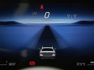 2023Ŀ C 200 L \Ӱ п؅^