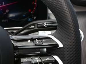 2023Ŀ C 260 L \Ӱ п؅^