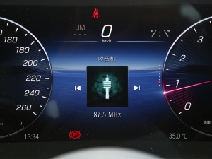 2023Ŀ C 260 L \Ӱ п؅^