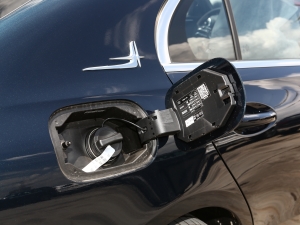 2023Ŀ C 260 L \Ӱ w