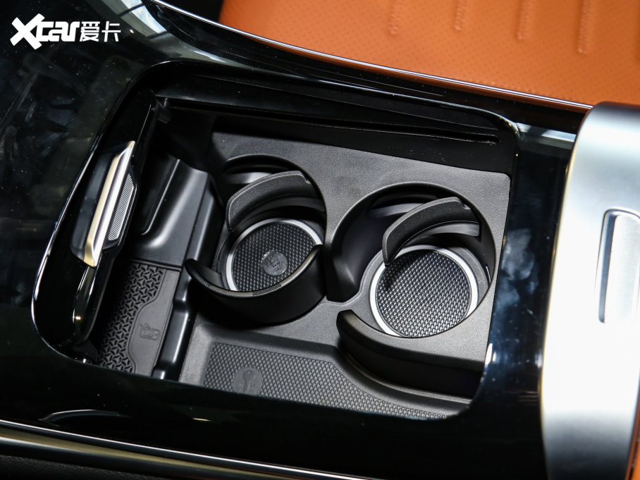 2023��YGLC GLC 300 L 4MATIC �Ӹ��� 7��