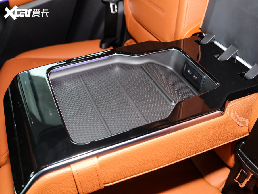 2023��YGLC GLC 300 L 4MATIC �Ӹ��� 7��