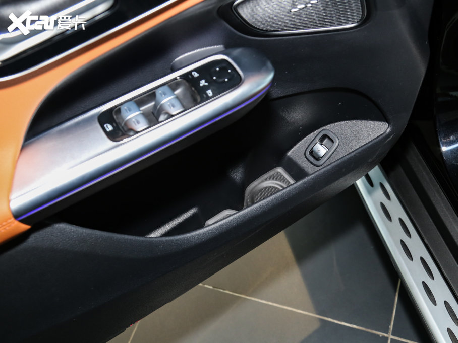 2023��YGLC GLC 300 L 4MATIC �Ӹ��� 7��