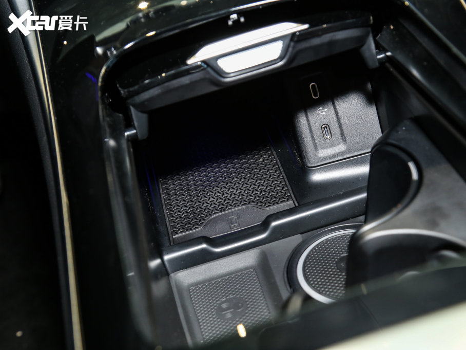 2023��YGLC GLC 300 L 4MATIC �Ӹ��� 7��