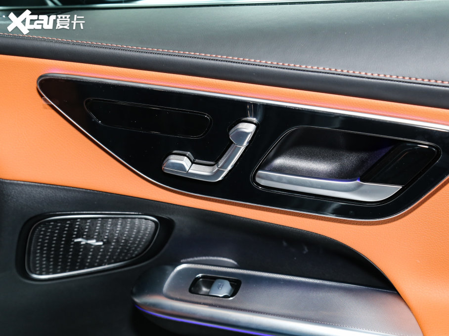 2023��YGLC GLC 300 L 4MATIC �Ӹ��� 7��